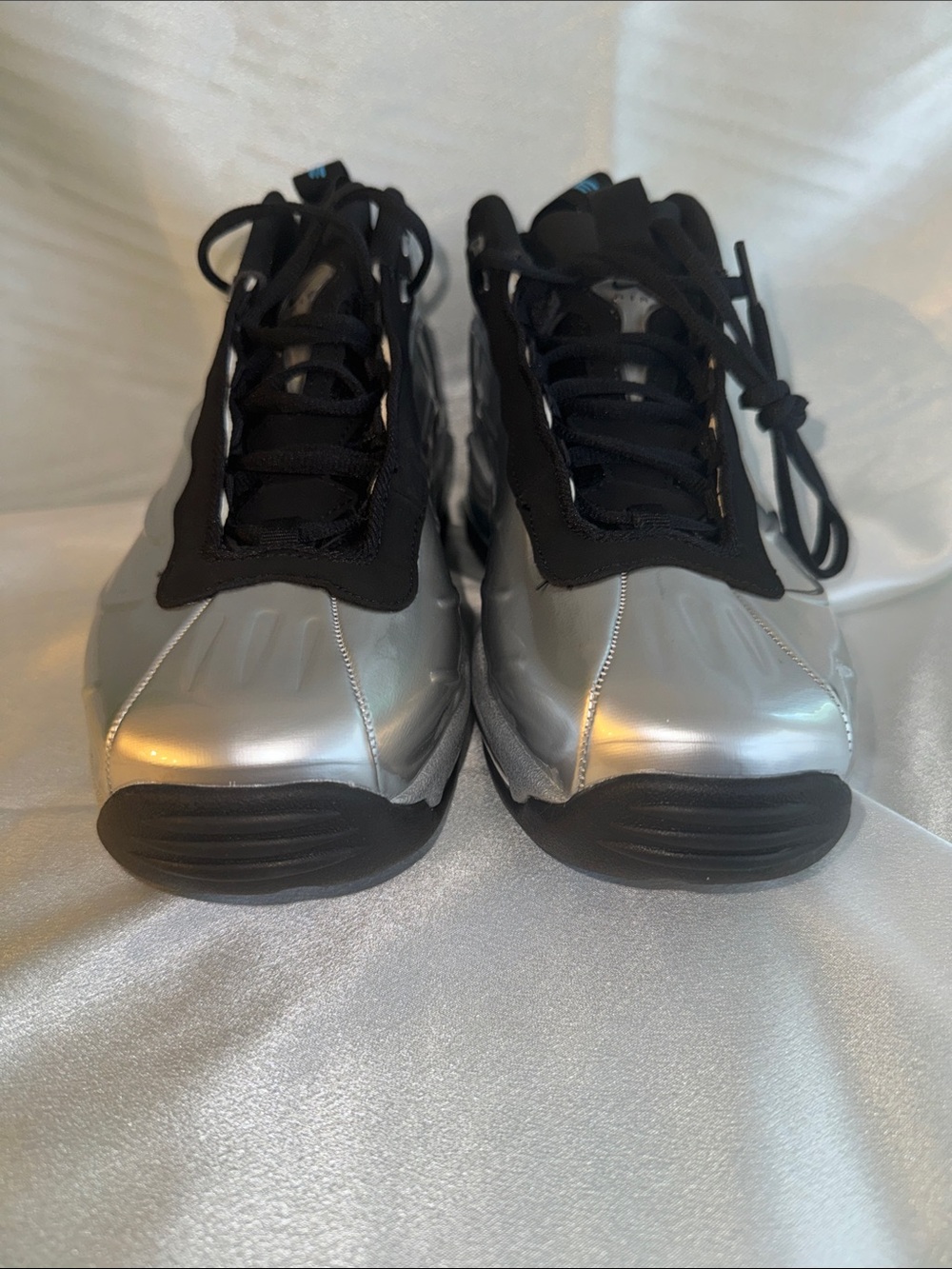New! Nike Total Air Foamposite Max sneakers in the "Metallic Silver" colorway. - Picture 6 of 9